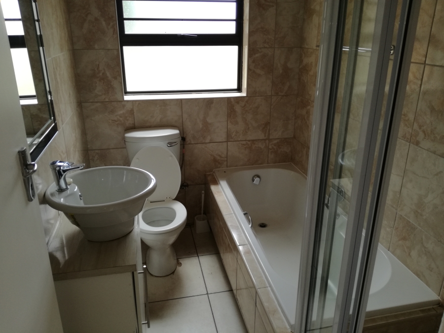 To Let 3 Bedroom Property for Rent in West Riding Western Cape